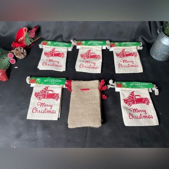 13 NEW Merry Christmas Theme Canvas Fabric Gift Bags Red Drawstring Clos… - Picture 1 of 6